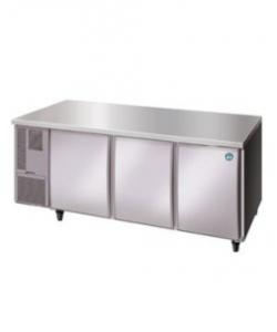 UNDERCOUNTER FREEZER 3 DOOR