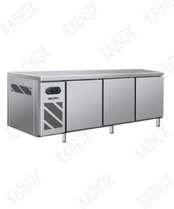 CHILLER COUNTER 3 DOOR